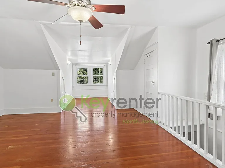 364 Chestnut St — Photo 19