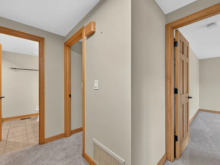 135 Jeffery Ln — Photo 19