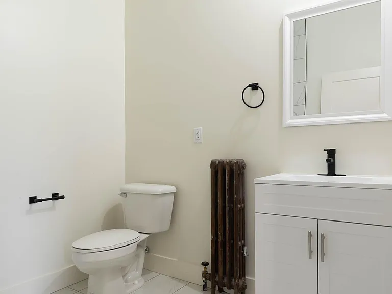 4535 Commonwealth St #101 — Photo 4