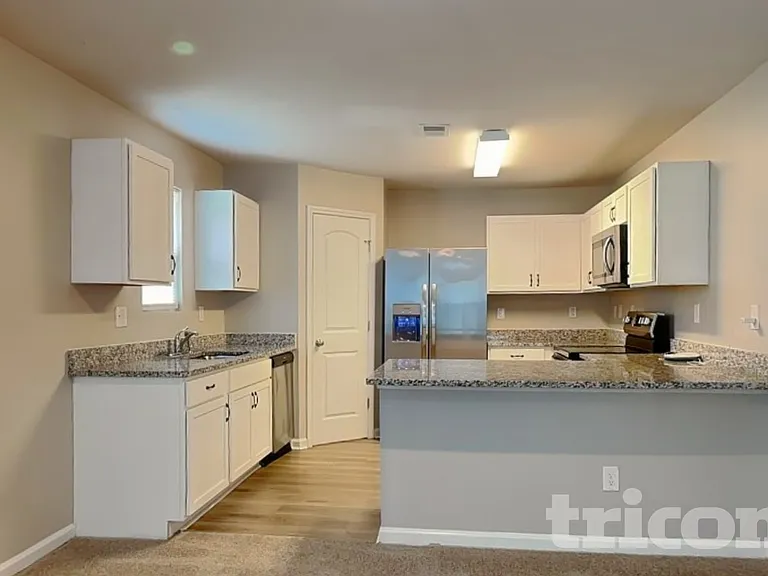 805 Ali St — Photo 6