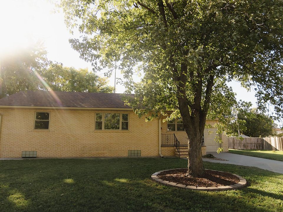 1st image of 803 Mann Ave