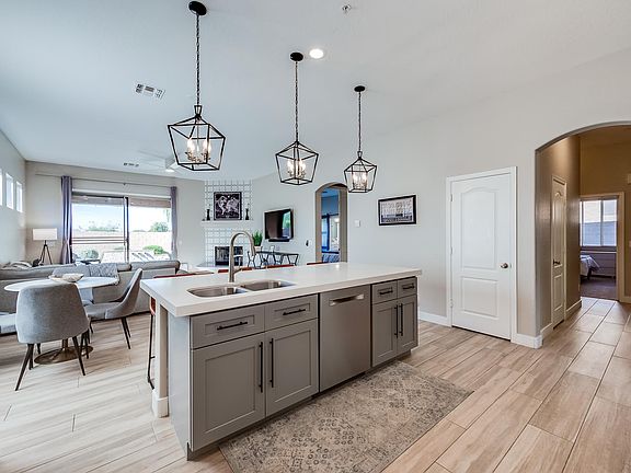 3rd image of 10392 E Pine Valley Dr