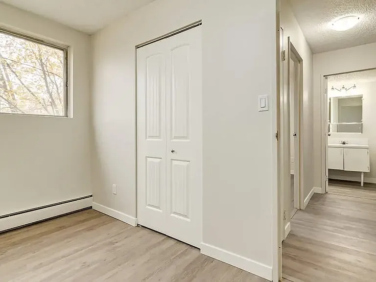4506 45th Ave — Photo 7