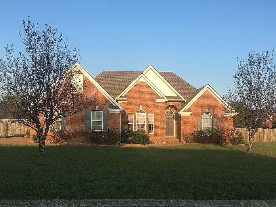 1st image of 611 Pearl Ct