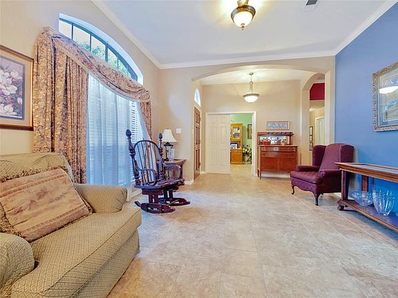 4th image of 2719 Woodcreek Ln