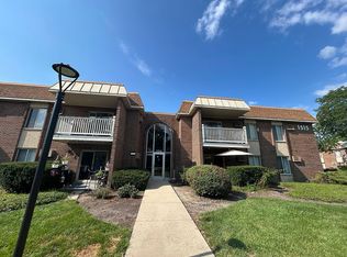 1515 E Churchill Dr UNIT 102, Palatine, IL 60074