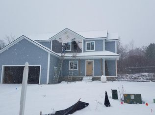 14276 Mulholland Dr, Bath, MI 48808