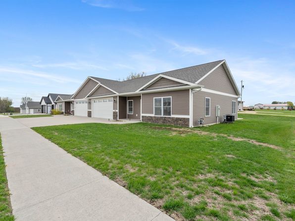 265 Meadow Brook Trl, Manchester, IA 52057
