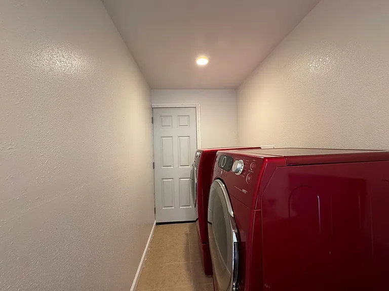 310 Hansbery Way #A — Photo 5