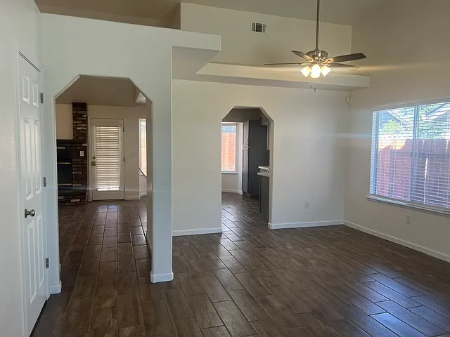 7304 Silver View Way — Photo 6