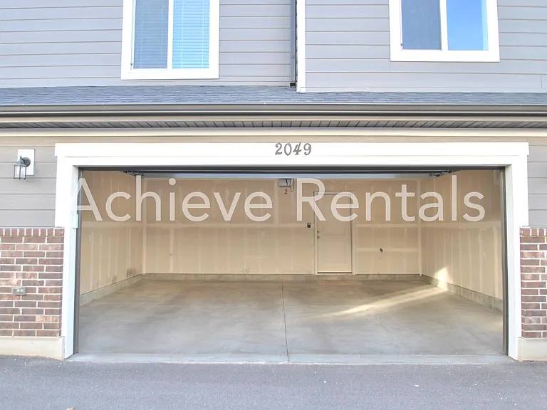 368 E 2075 N — Photo 14