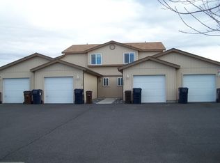 516 NE Negus Loop APT C, Redmond, OR 97756