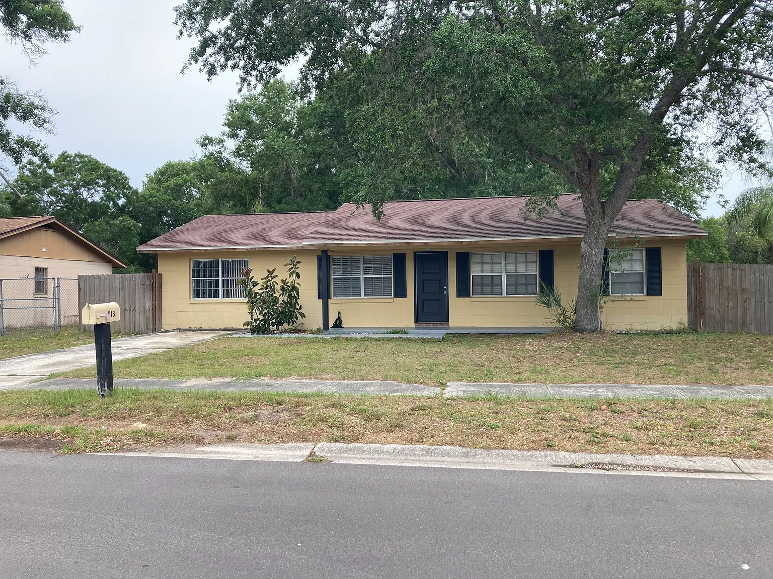 3 bed, 1.5 bath, 1352 sqft, $2,200 — Photo 1