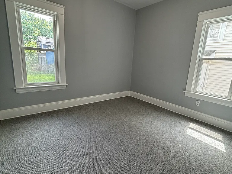 1261 Donald Ave — Photo 25