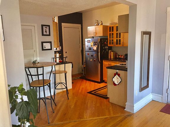 5th image of 2112 W North Ave APT 3W