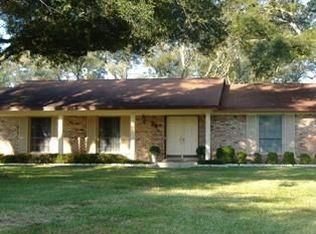 28 Country Club Rd, Shalimar, FL 32579