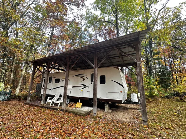 6421 N Irons Rd, Irons, MI 49644