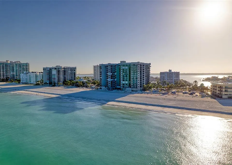 1660 Gulf Blvd #807