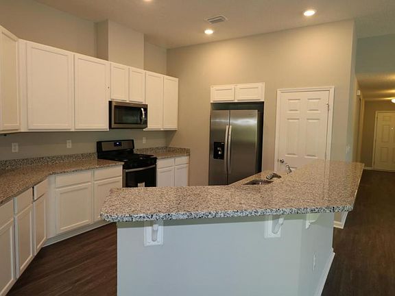 5th image of 12089 Williamstown Dr