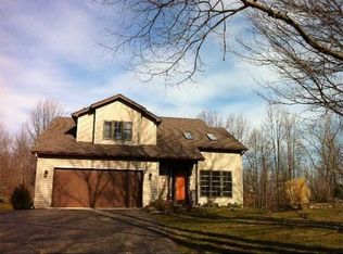 7437 E Townline Rd, Williamson, NY 14589