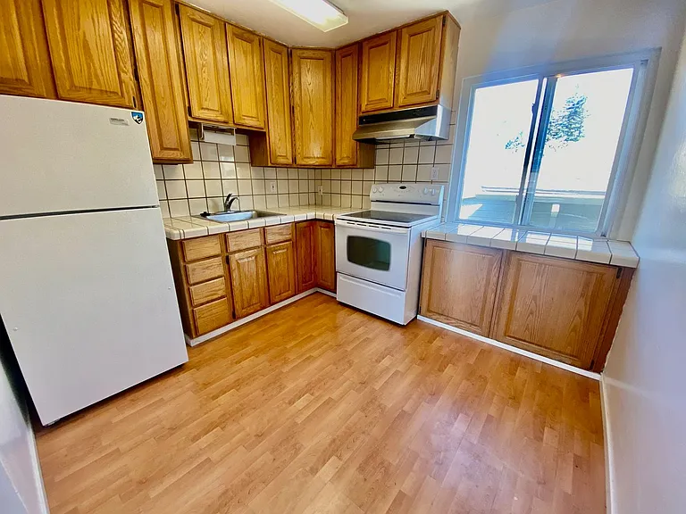 2199 Grant Street — Photo 2