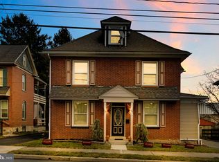 349 N Broad St, Lititz, PA 17543