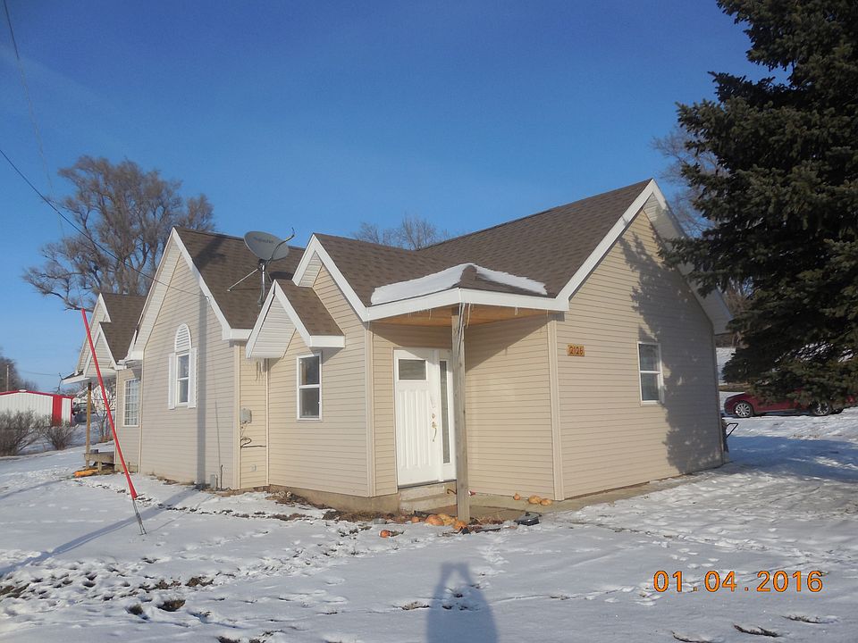 2nd image of 2126 Oak St