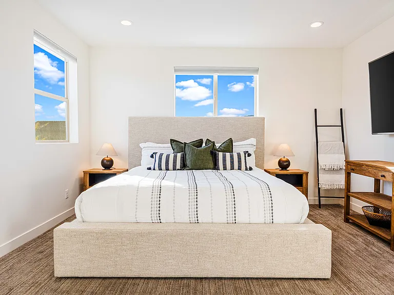 Bedroom 3 (Upstairs)