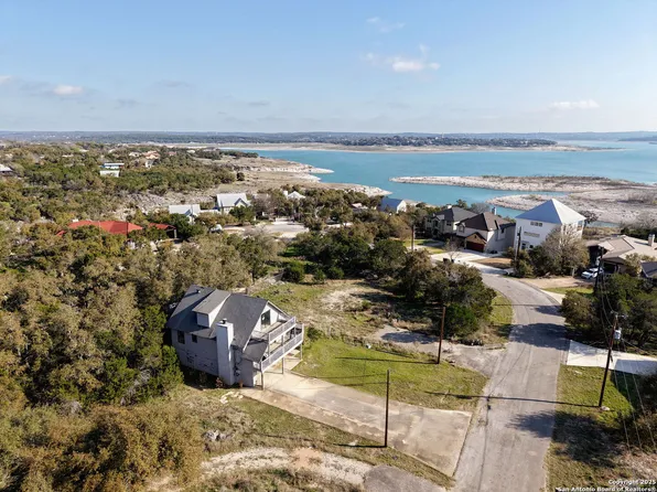 1107 Rip Jay, Canyon Lake, TX 78133