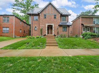 7430 Delmar Blvd #A, Saint Louis, MO