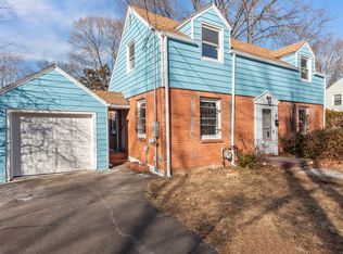 28 Prospect Ln, Hamden, CT 06517