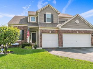 175 Regal Dr, Crystal Lake, IL 60014