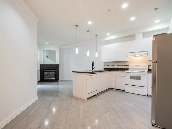 8115 121a St #115, Surrey, BC V3W 1J2