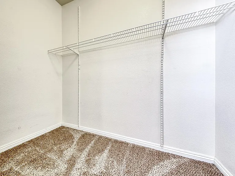 9772 Ridgebluff Ave — Photo 33