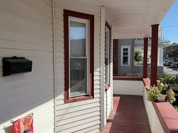 5th image of 14 Irwin St