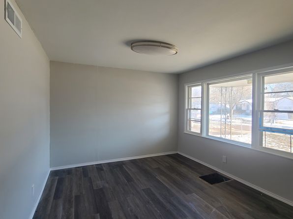131 W 50th Ct N