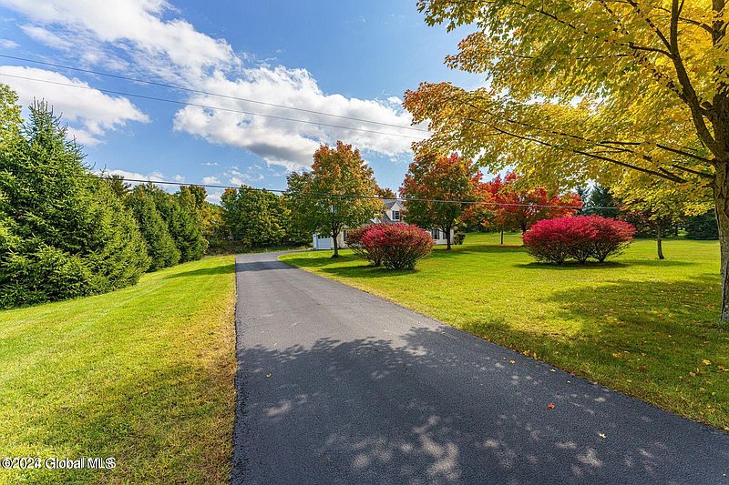 4th image of 266 Rabie Road