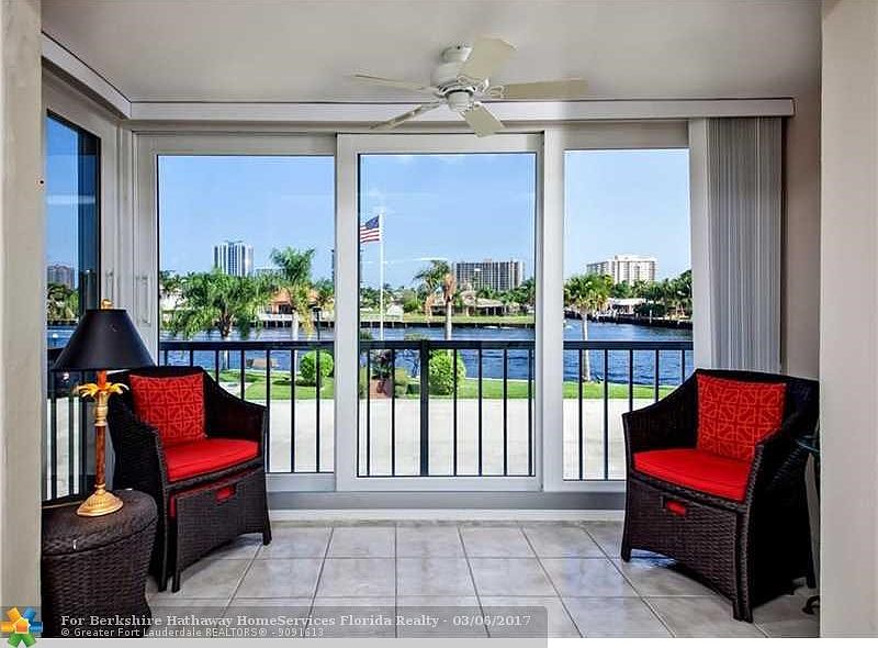 1st image of 6527 Bay Club Dr APT 4