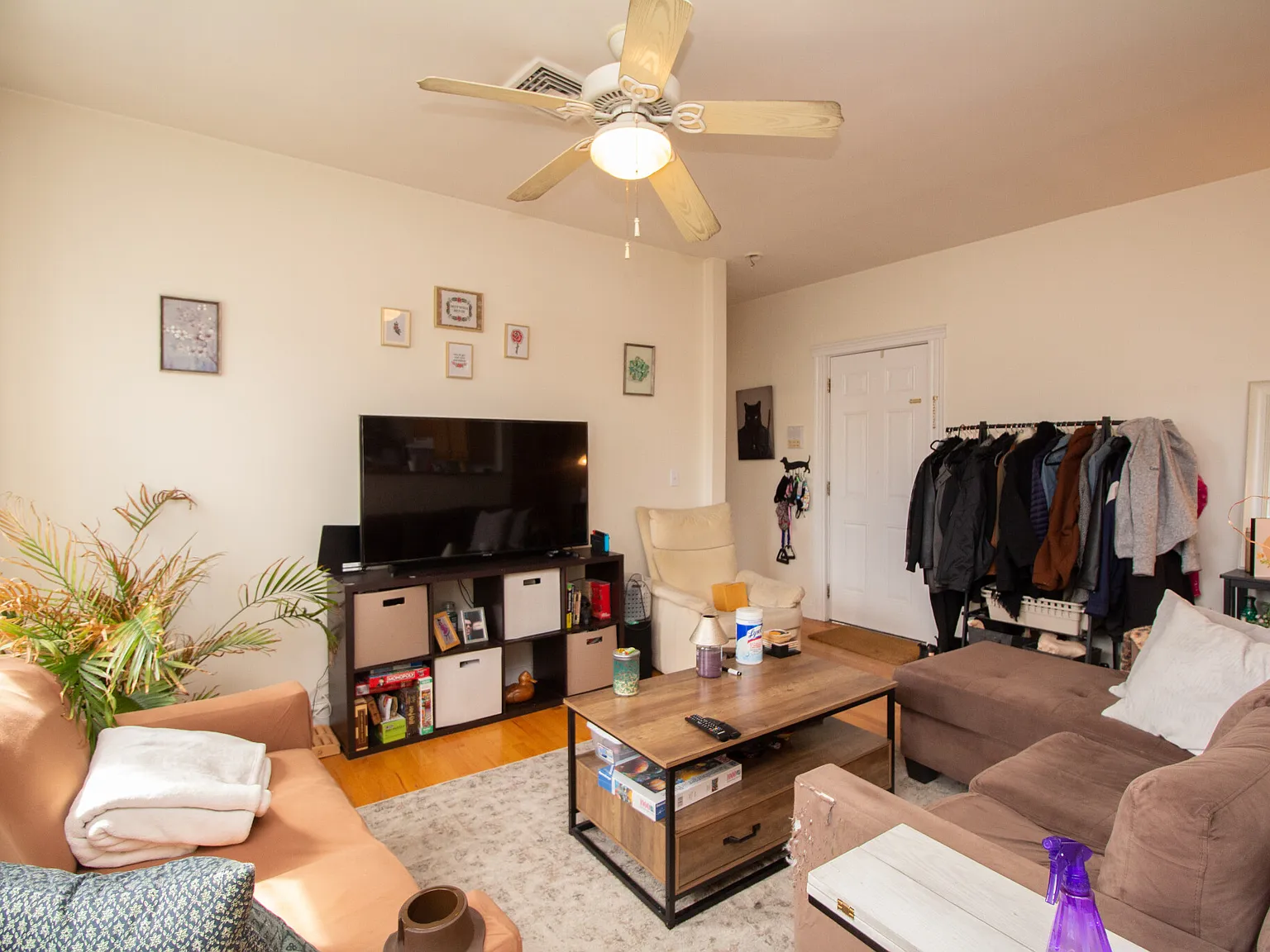 3 bed, 1.0 bath, $2,700 — Photo 3
