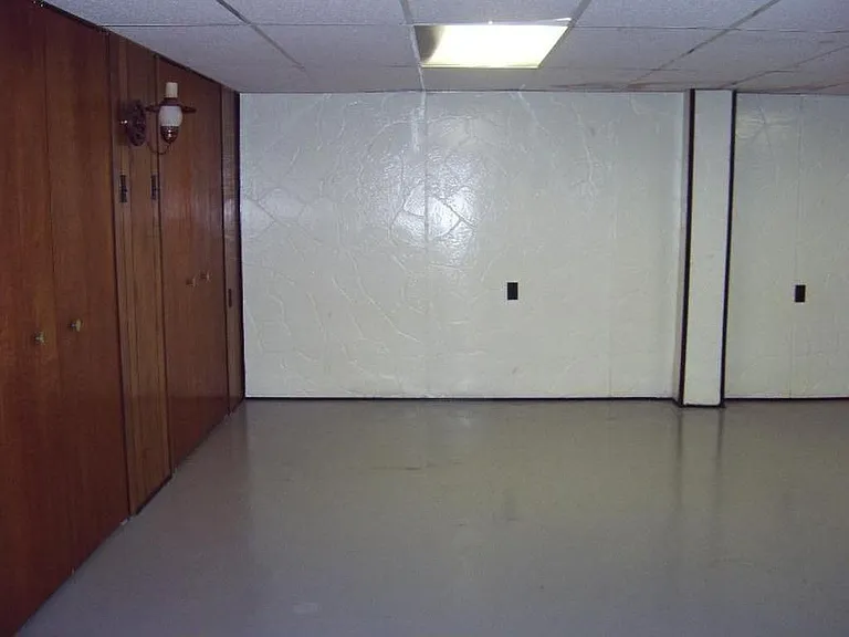 5950 N Beech Daly Rd — Photo 9