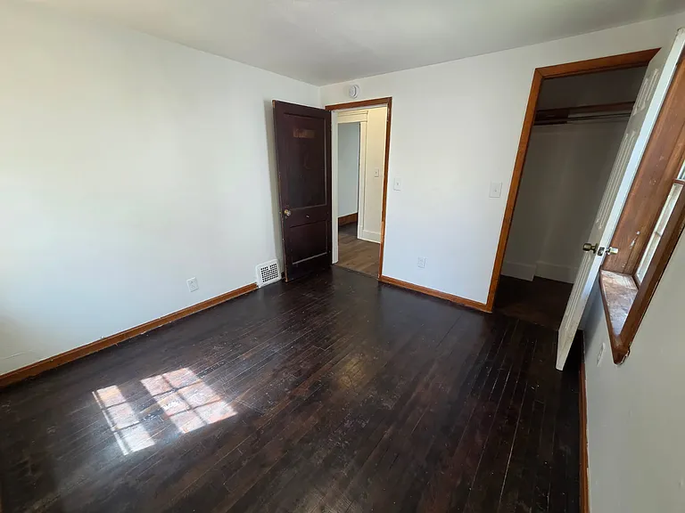 1239 W 5th St #1 — Photo 1
