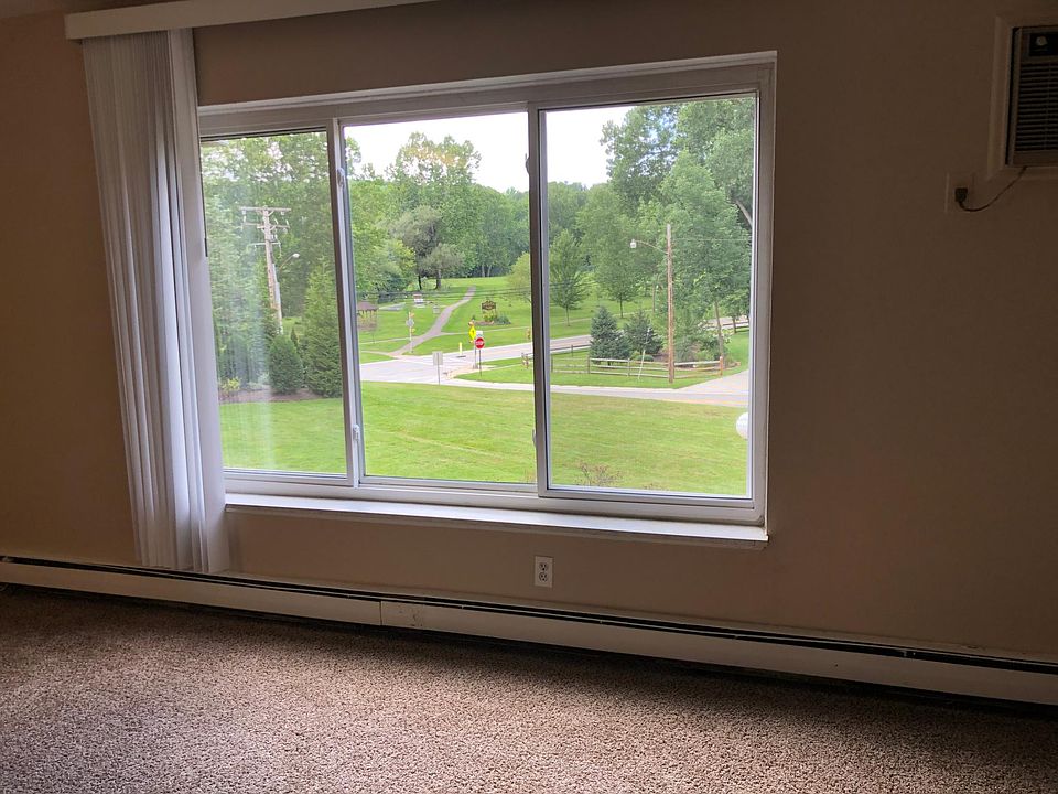 315 Solon Rd Chagrin Falls OH Zillow