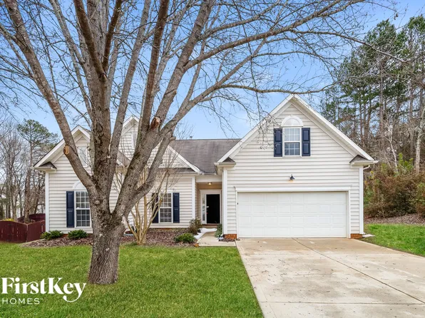 13333 Woodland Farm Dr, Charlotte, NC 28215