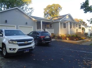 81 Benbridge Ave, Warwick, RI 02888