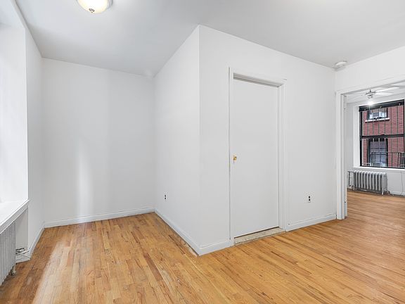 4th image of 310 W 95th St APT 1C