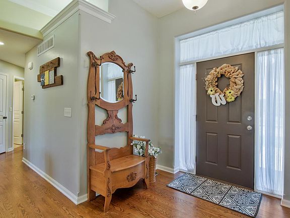 5th image of 1608 Aspen Creek Dr