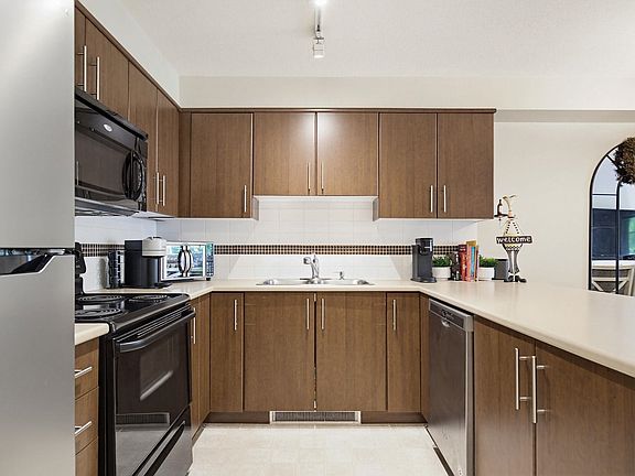 5th image of 12238 224th St #206