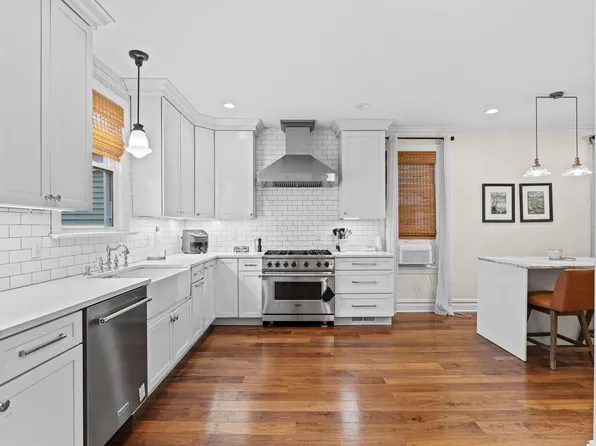 82 Highwood Terrace image 10 of 29