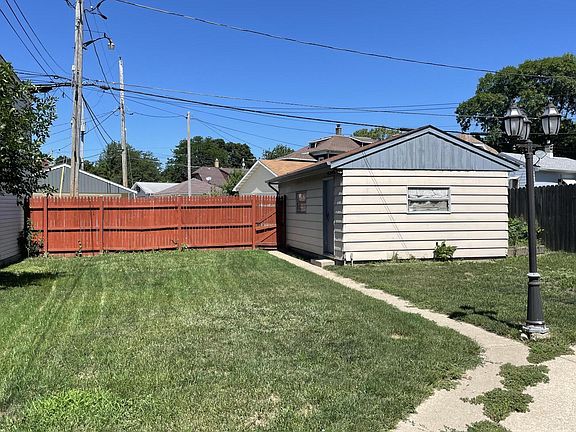5th image of 3424 W Kinnickinnic River Pkwy