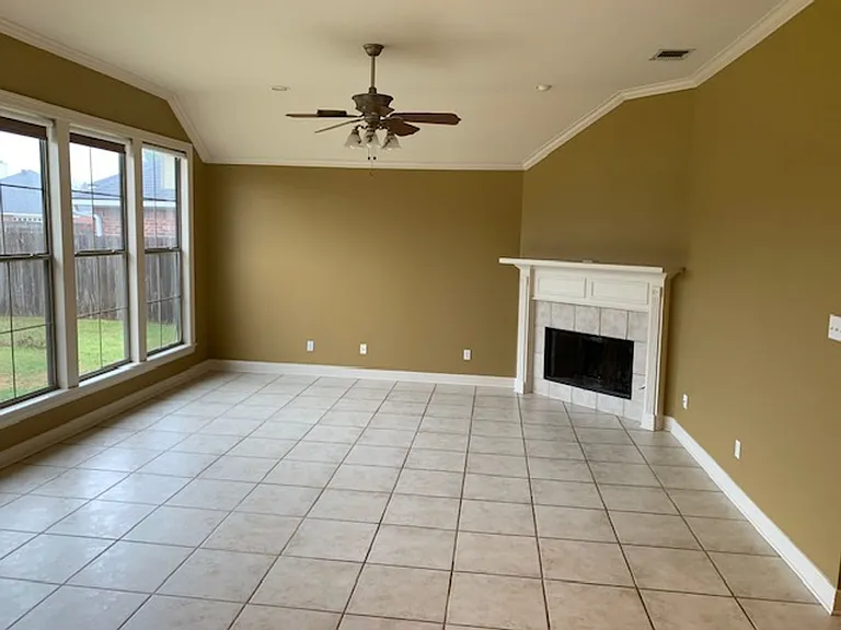 1201 Quincy Dr — Photo 9